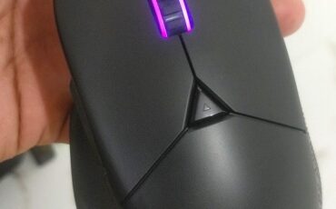 XPG Alpha mouse review RGB wireless min